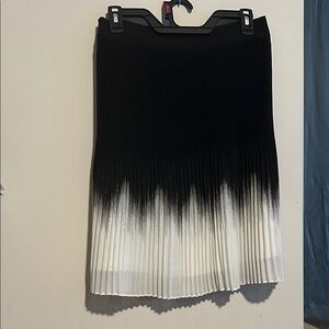 White House Black Market Black and White Ombre Skirt